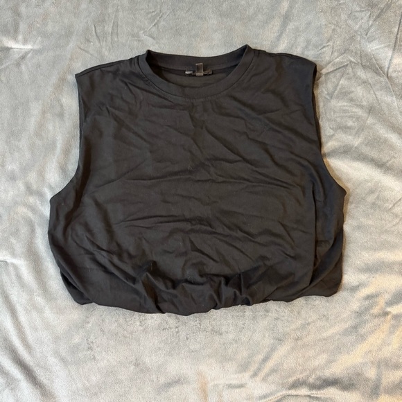 Dynamite Classic Black Sleeveless Tee - Picture 1 of 7